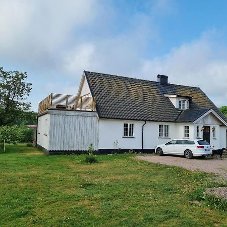 Laegenhet Pa Haestgard Apartment Ljungbyhed Exterior photo